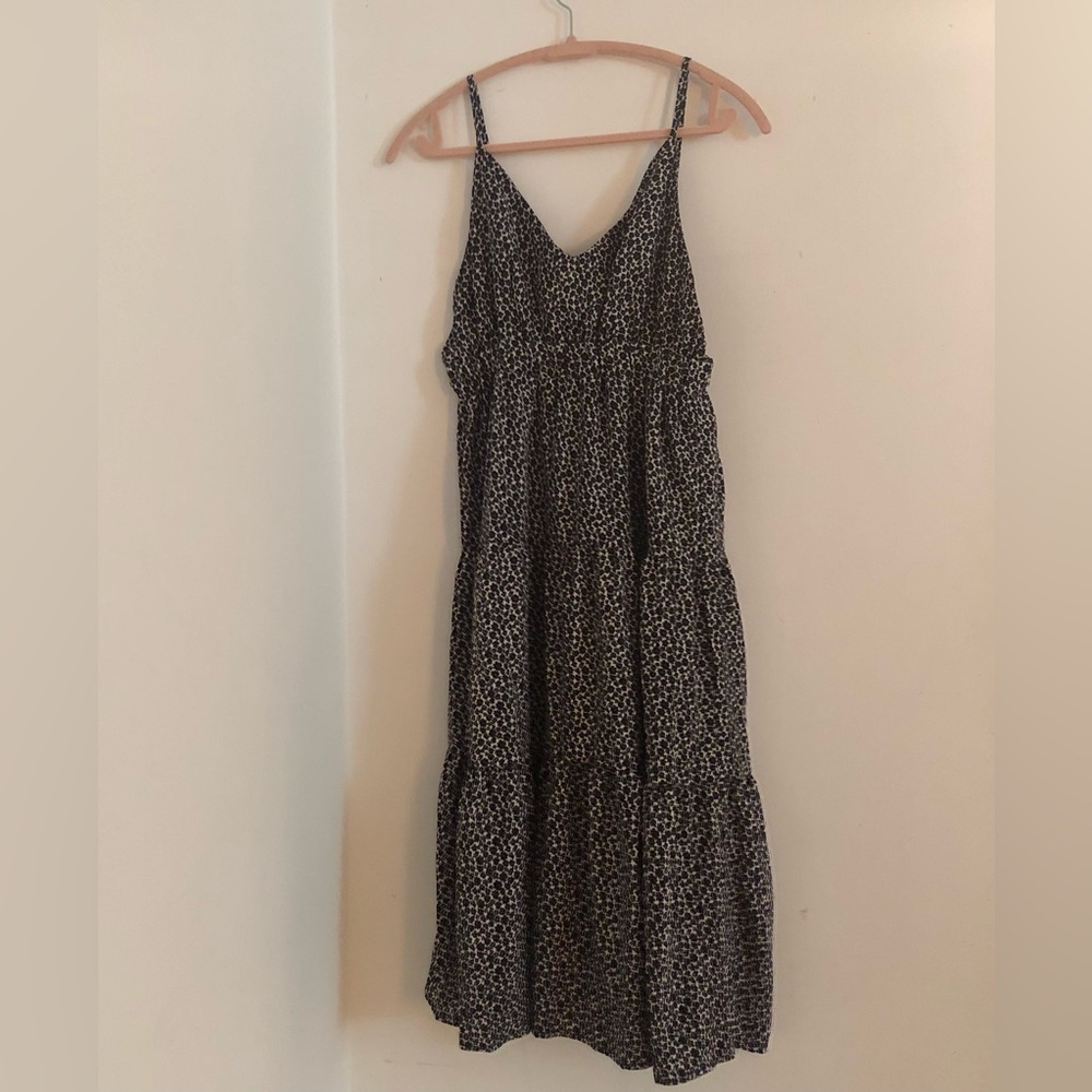 Dazy Floral Back-Less Cami Black and Cream Women’s  Summer Midi Dress
Size-L
NEW